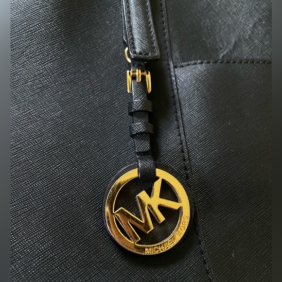 Micheal Kors jet set tote - Picture 2 of 10